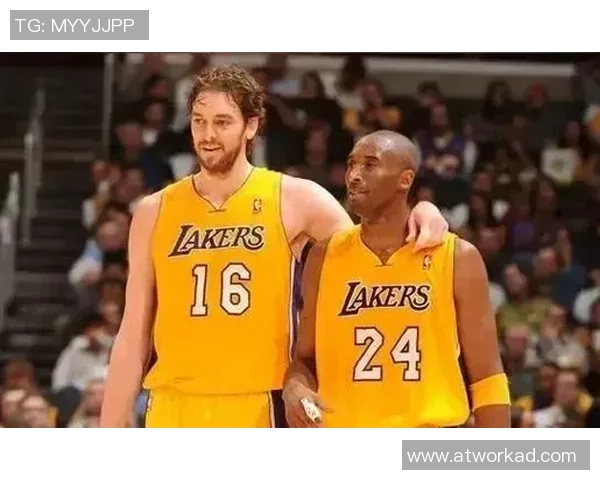 当科比与足球明星同场竞技时的精彩瞬间与传奇故事 当科比与足球明星同场竞技时的精彩瞬间与传奇故事