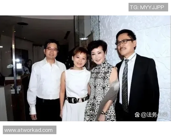 荷兰足球明星的妻子们:她们的故事与生活揭秘 荷兰足球明星的妻子们:她们的故事与生活揭秘